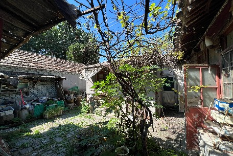 四合院與大雜院：傳統與現代居住文化的碰撞